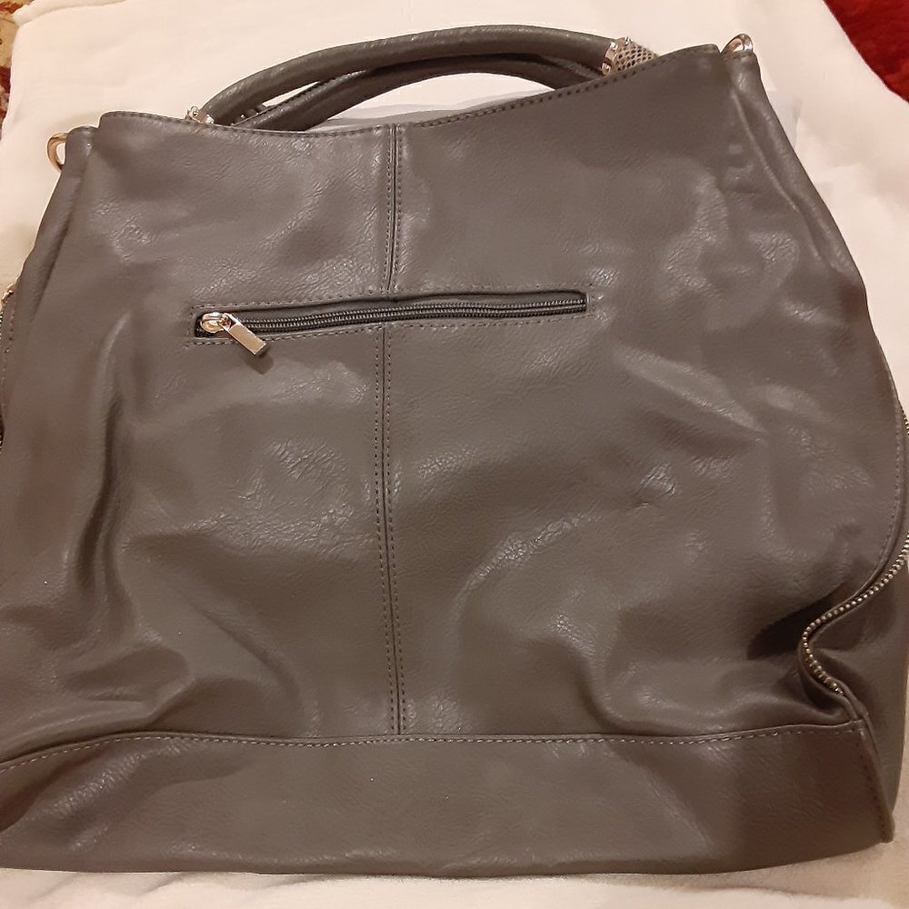 Mosh Grey Purse w/Double Handle and Shoulder Chain.  Zipper Closure